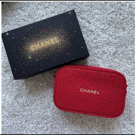 chanel makeup bag malaysia|Chanel cosmetic bag price.